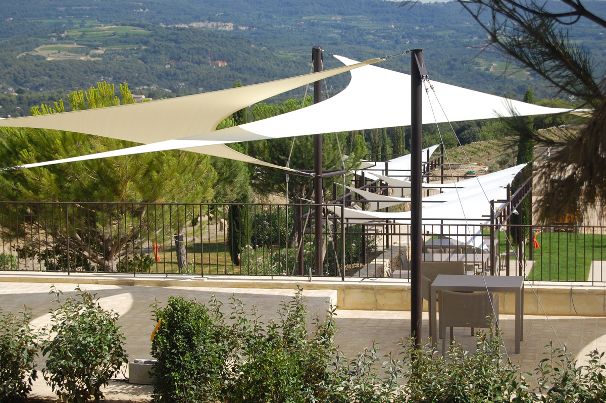 Surface ombragée: 48m2, Textile: Soltis 52, Lieu: Vaucluse