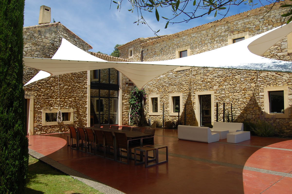 Surface ombragée: 108m2, Textile: STAM 6002, Lieu: Gard