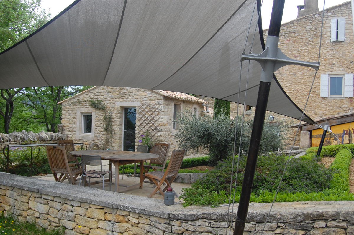 Surface ombragée: 40m2, Textile: HDPE, Lieu: France