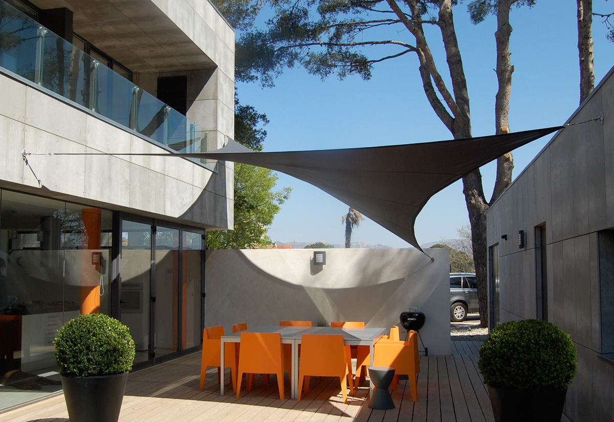 Surface ombragée: 20m2, Textile: HDPE, Lieu: Bouches-du-Rhône