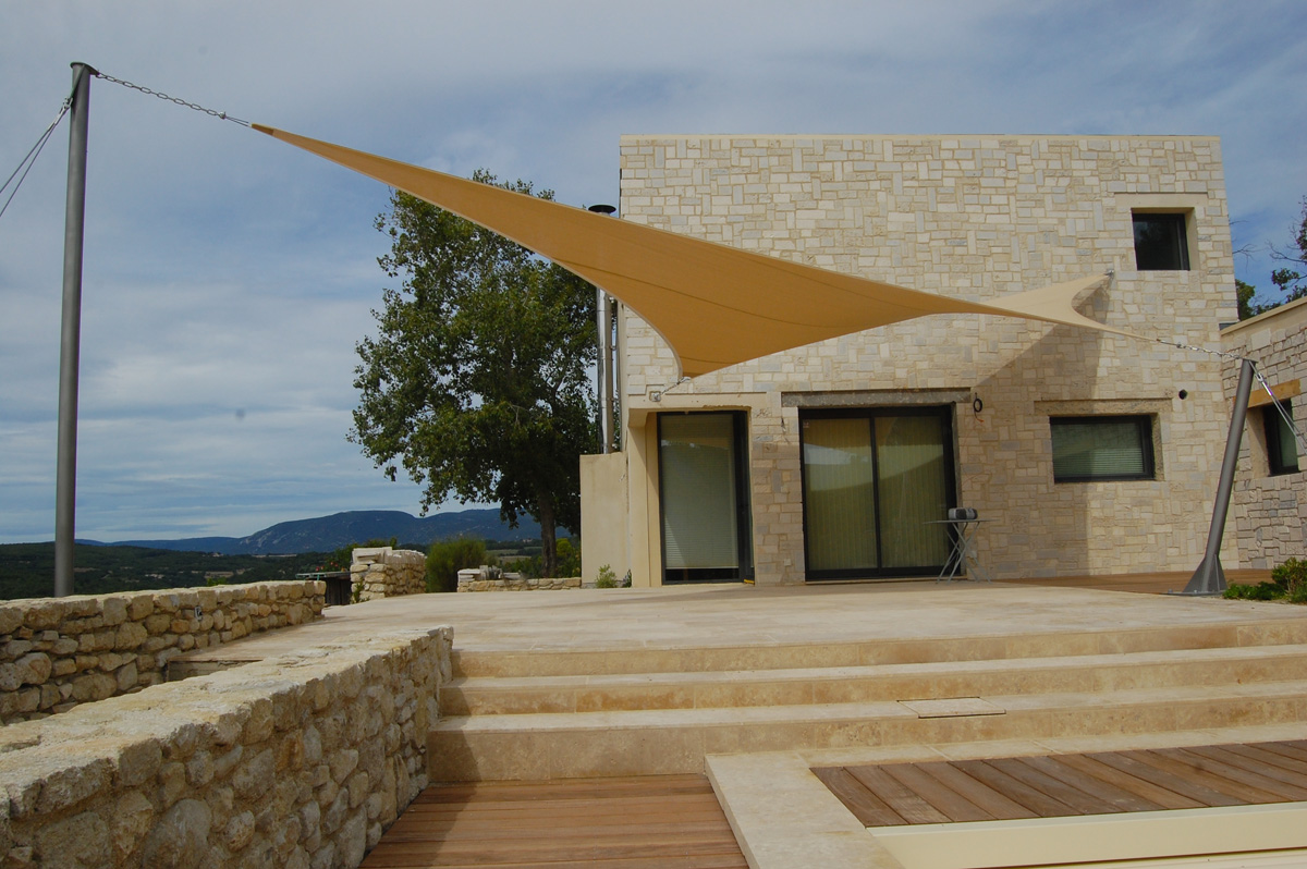Surface ombragée: 25m2, Textile: HDPE, Lieu: Vaucluse