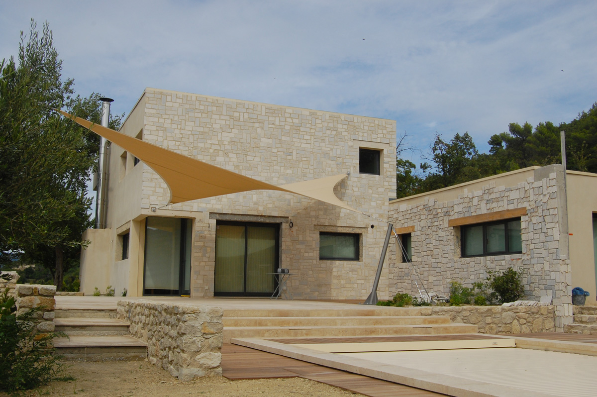 Surface ombragée: 25m2, Textile: HDPE, Lieu: Vaucluse